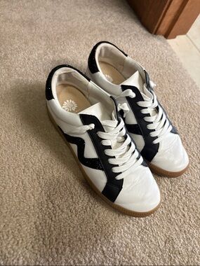 Yellow Box White and Black Lace-Up Platform Sneakers